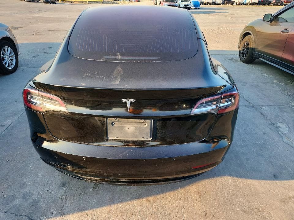 2018 TESLA MODEL 3 6