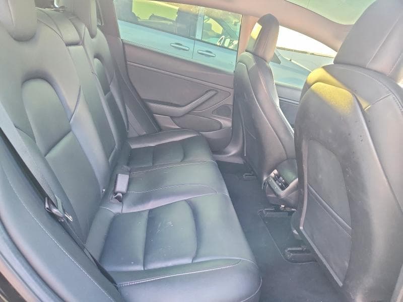 2018 TESLA MODEL 3 10