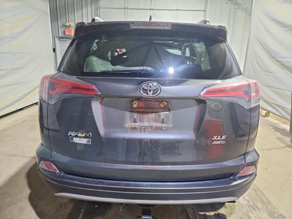 2018 TOYOTA RAV4 XLE 6