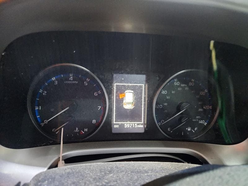 2018 TOYOTA RAV4 XLE 9