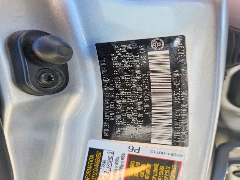 2017 TOYOTA CAMRY LE 13