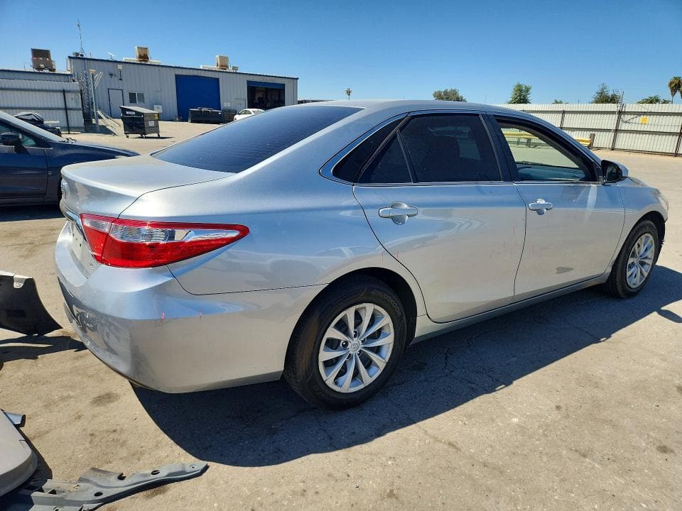 2017 TOYOTA CAMRY LE 3