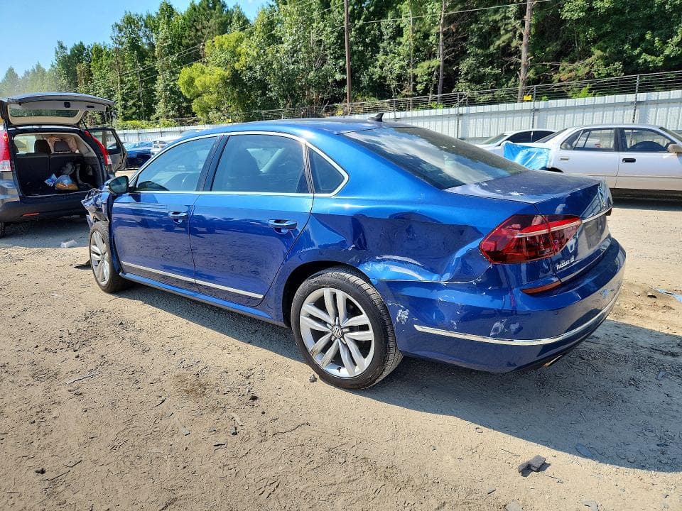 2017 VOLKSWAGEN PASSAT SE 2