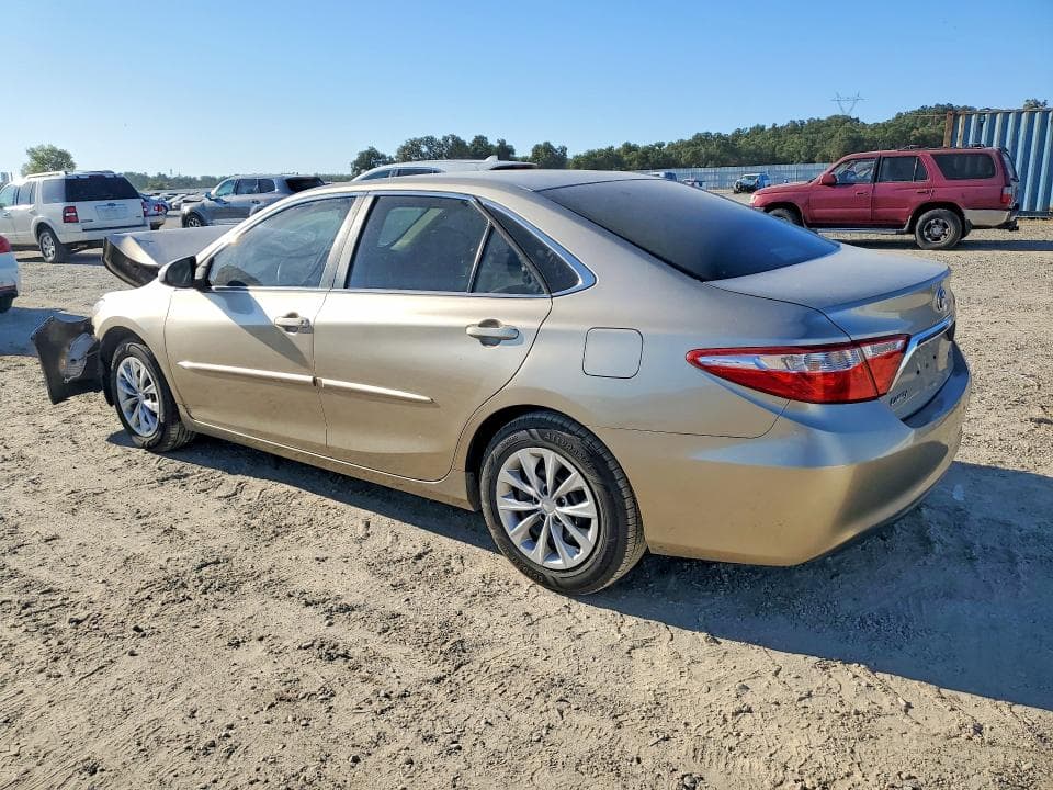 2017 TOYOTA CAMRY LE 2