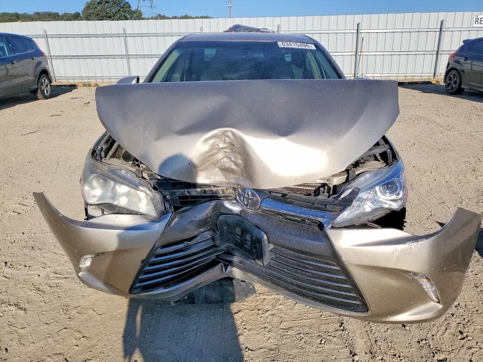 2017 TOYOTA CAMRY LE 5