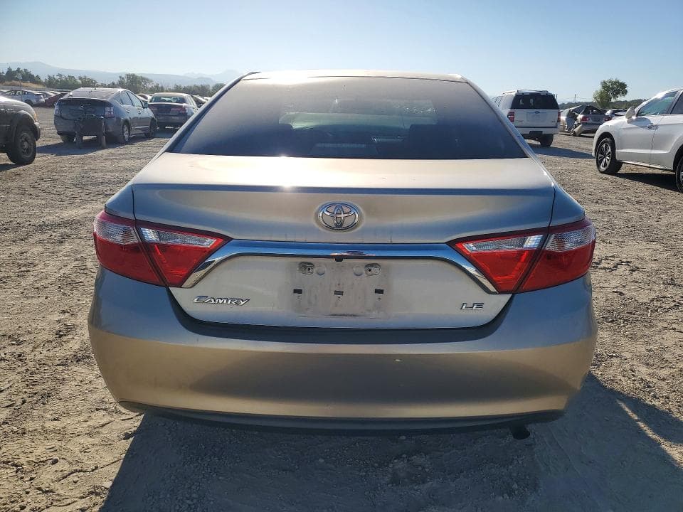 2017 TOYOTA CAMRY LE 6