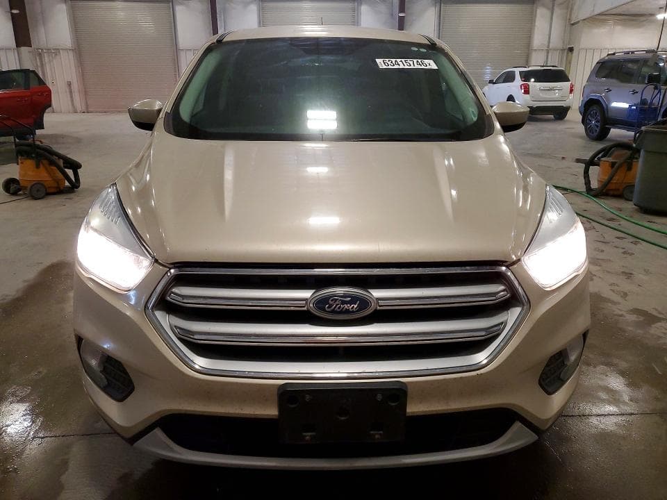 2017 FORD ESCAPE SE 5