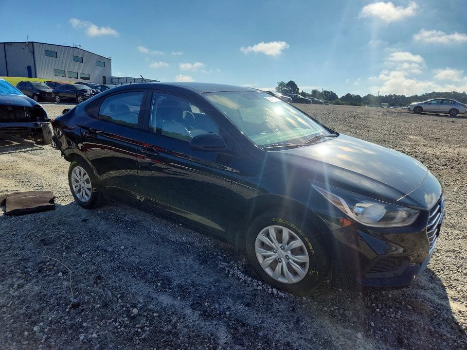 2020 HYUNDAI ACCENT SE 4