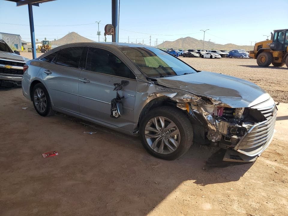 2019 TOYOTA AVALON 4