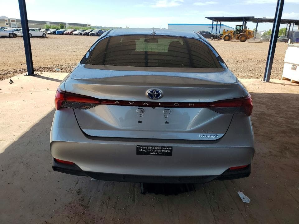 2019 TOYOTA AVALON 6