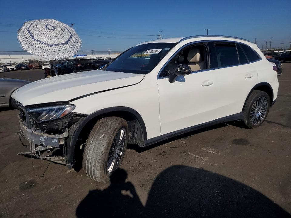 2025 MERCEDES-BENZ GLC 300 - 1