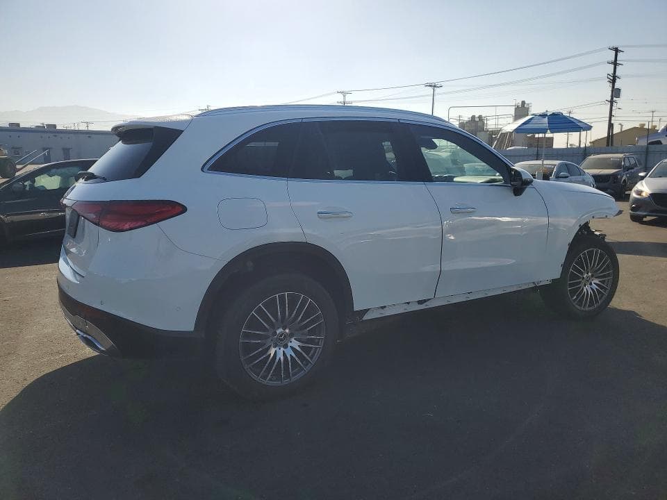 2025 MERCEDES-BENZ GLC 300 3