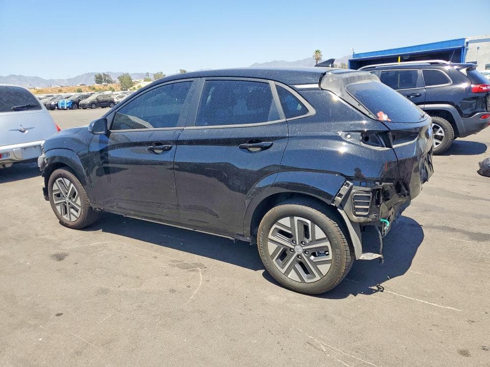 2023 HYUNDAI KONA SE 2