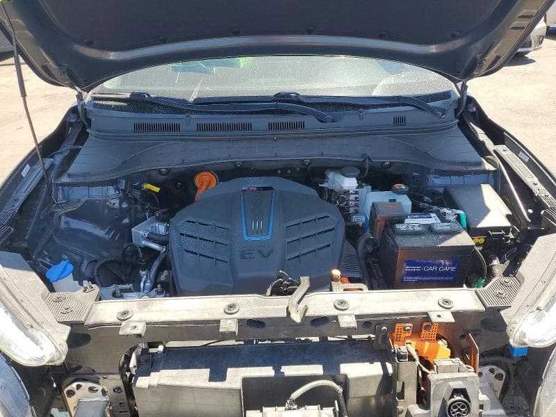2023 HYUNDAI KONA SE 11