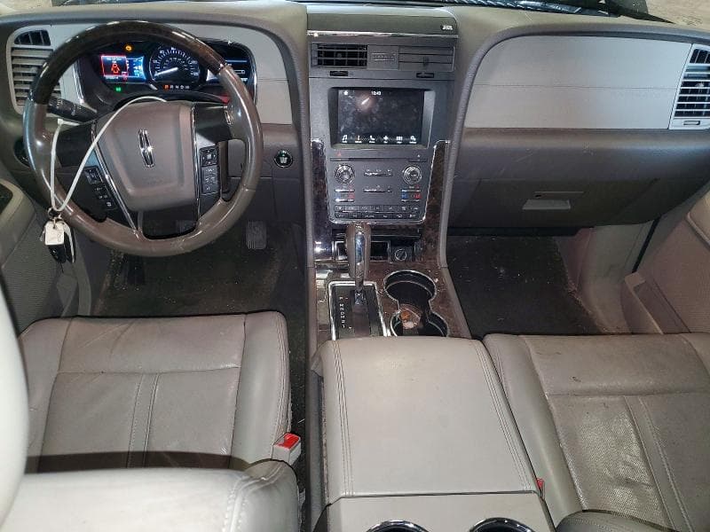 2017 LINCOLN NAVIGATOR L SELECT 8