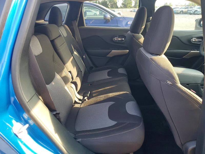 2018 JEEP CHEROKEE LATITUDE 11