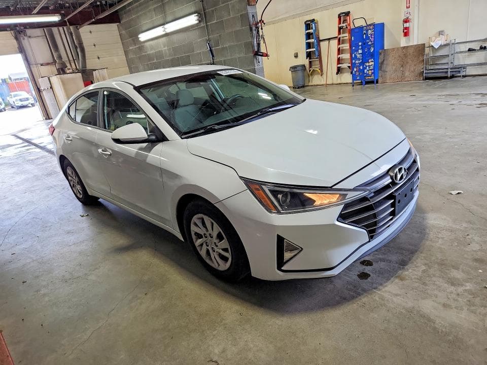 2020 HYUNDAI ELANTRA SE 4