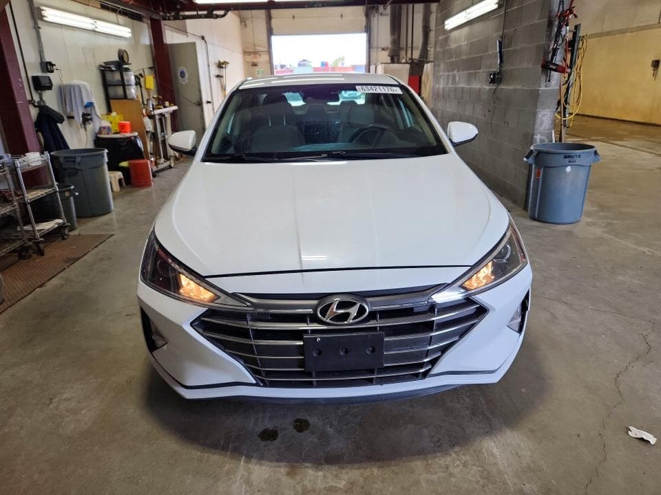 2020 HYUNDAI ELANTRA SE 5