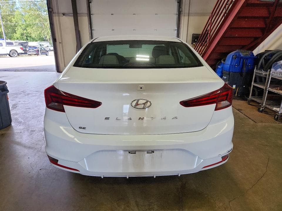 2020 HYUNDAI ELANTRA SE 6