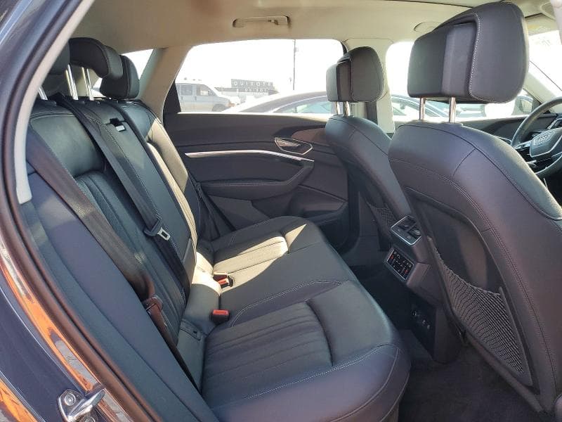 2024 AUDI Q8 E-TRON PREMIUM PLUS 11