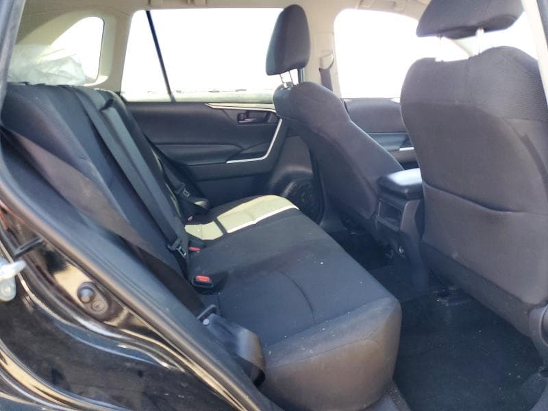 2019 TOYOTA RAV4 LE 11