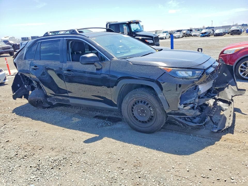 2019 TOYOTA RAV4 LE 4