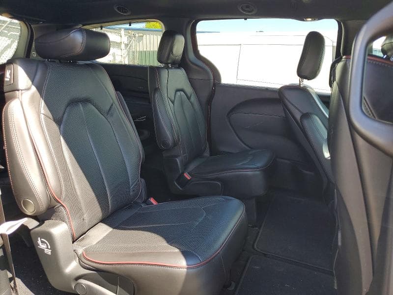 2020 CHRYSLER PACIFICA LIMITED 11