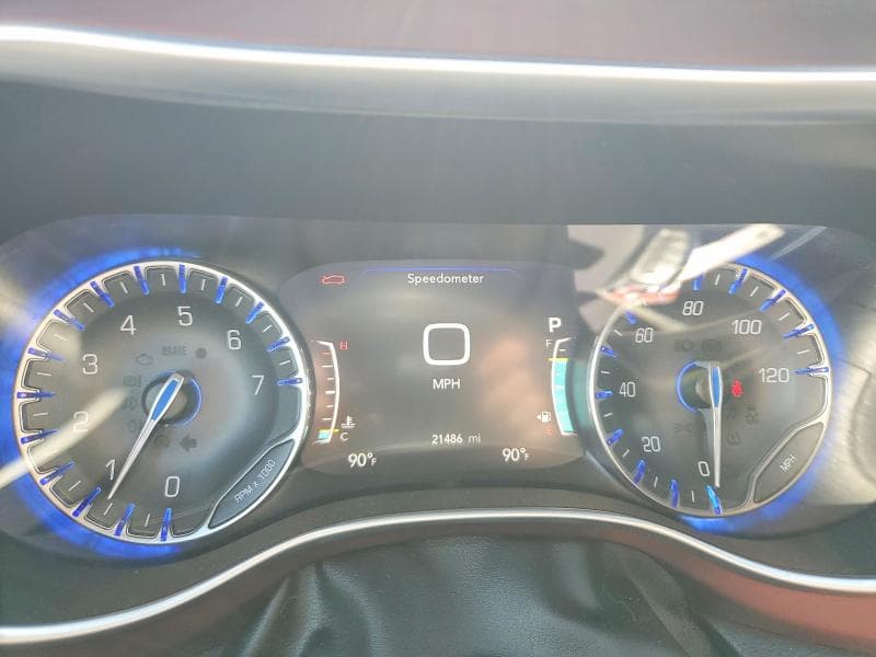 2020 CHRYSLER PACIFICA LIMITED 9