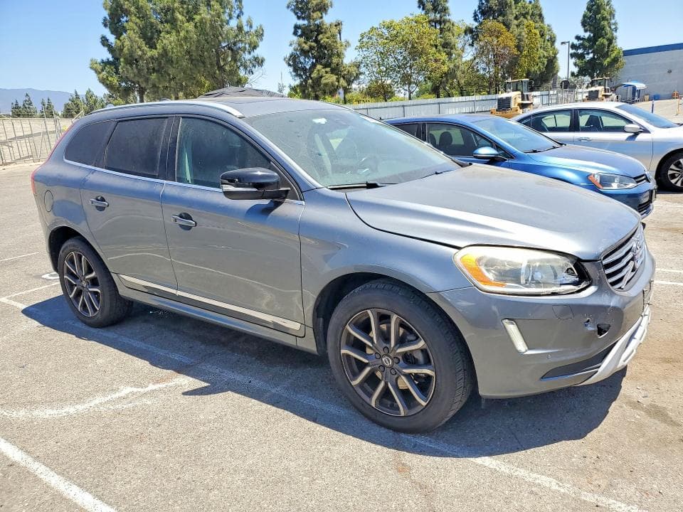 2017 VOLVO XC60 T6 DYNAMIC 4