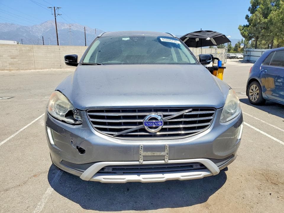 2017 VOLVO XC60 T6 DYNAMIC 5