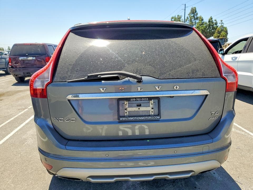2017 VOLVO XC60 T6 DYNAMIC 6
