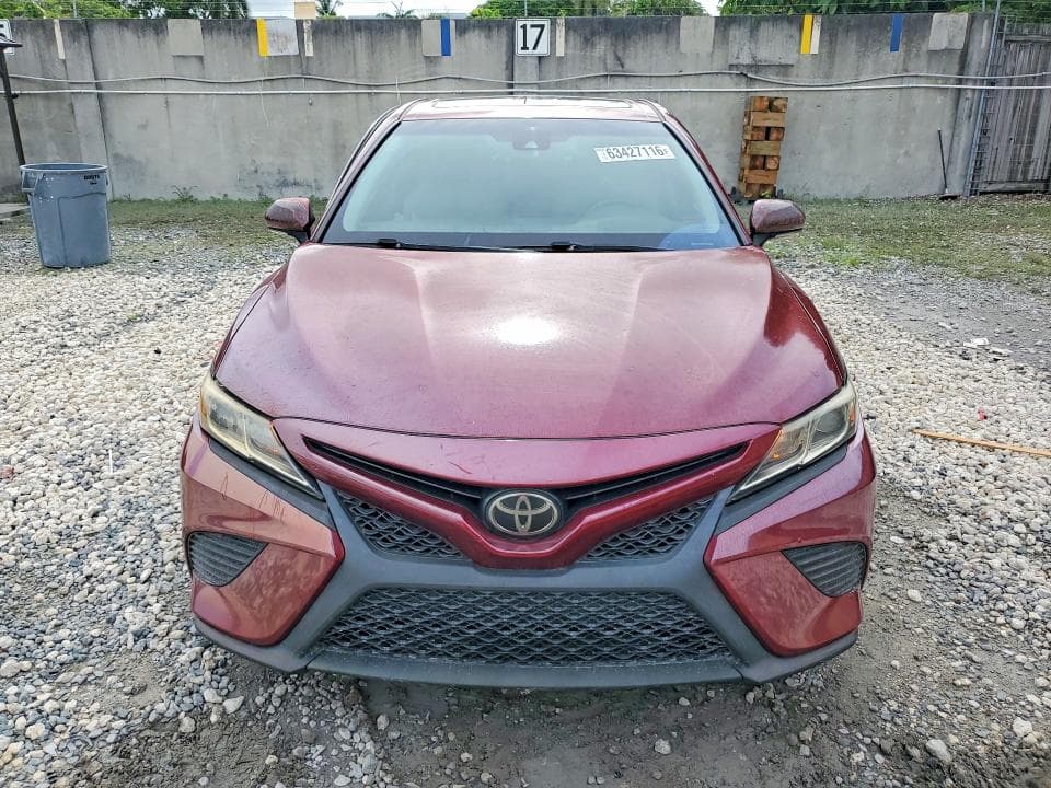 2018 TOYOTA CAMRY SE 5