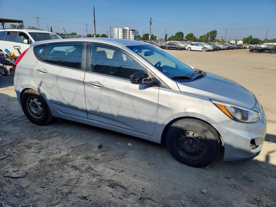 2017 HYUNDAI ACCENT SE 4