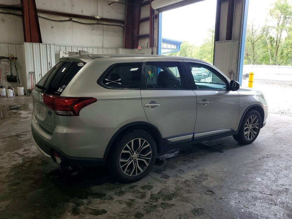 2018 MITSUBISHI OUTLANDER SE 3
