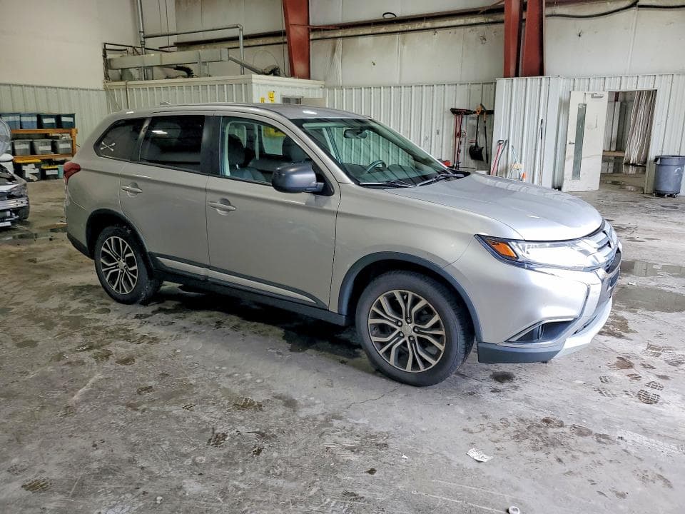 2018 MITSUBISHI OUTLANDER SE 4