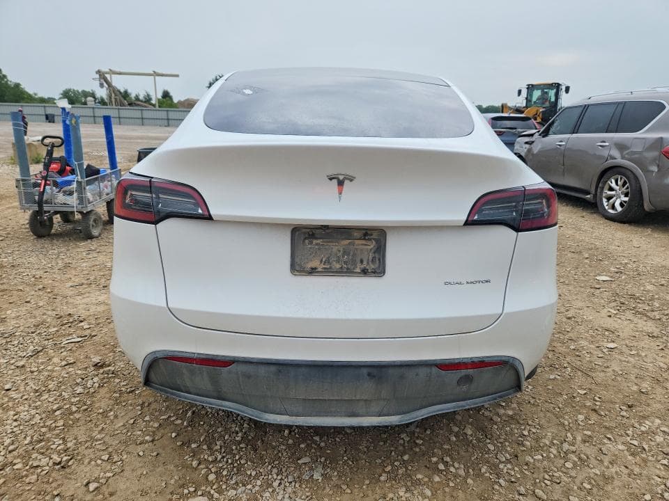 2023 TESLA MODEL Y 6