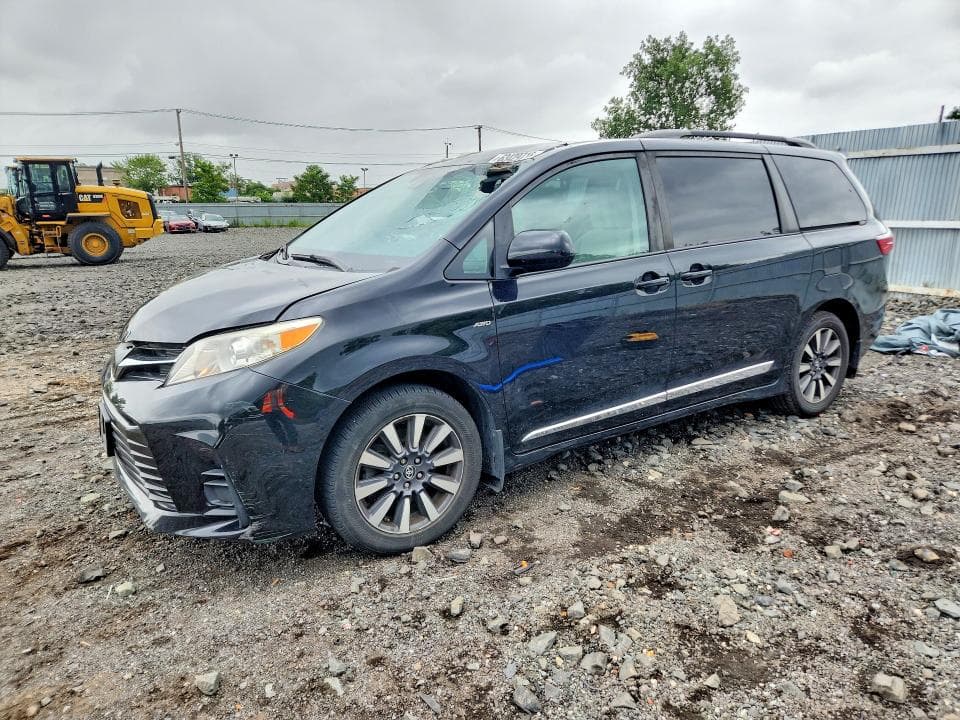 2020 TOYOTA SIENNA LE - 1