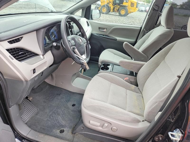 2020 TOYOTA SIENNA LE 7