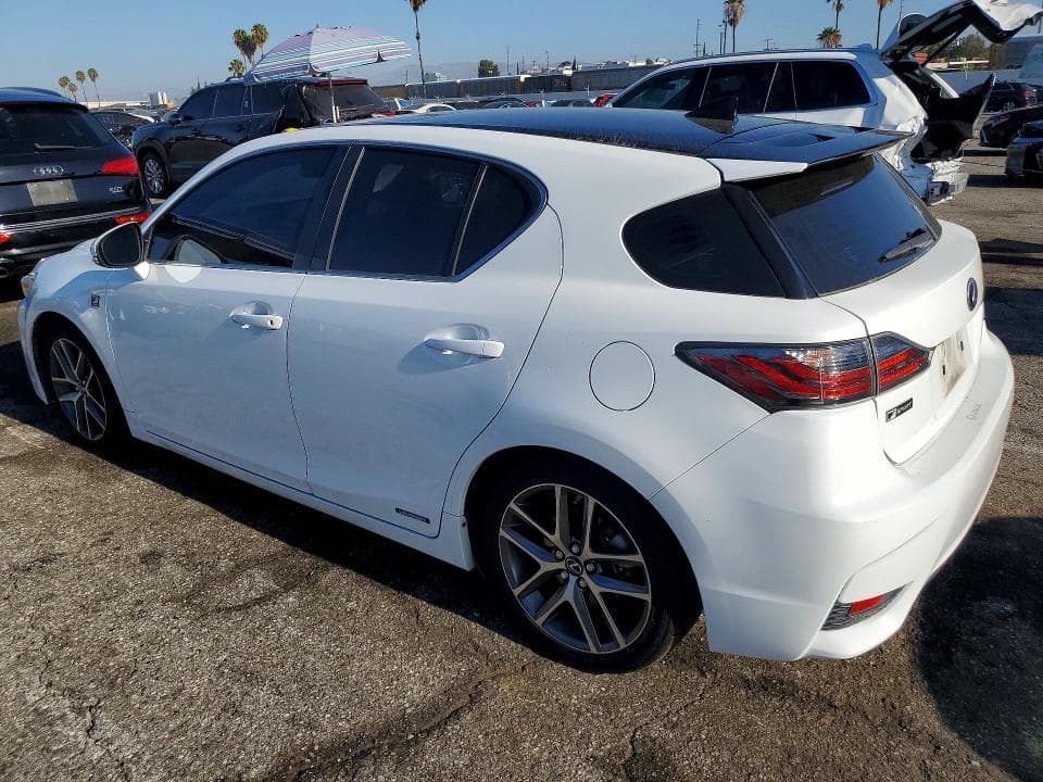 2017 LEXUS CT 200 2