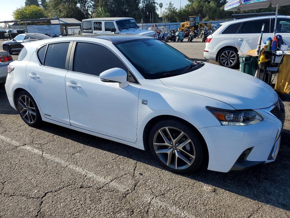 2017 LEXUS CT 200 4