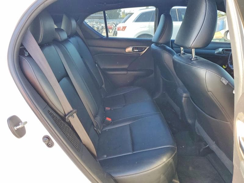 2017 LEXUS CT 200 10
