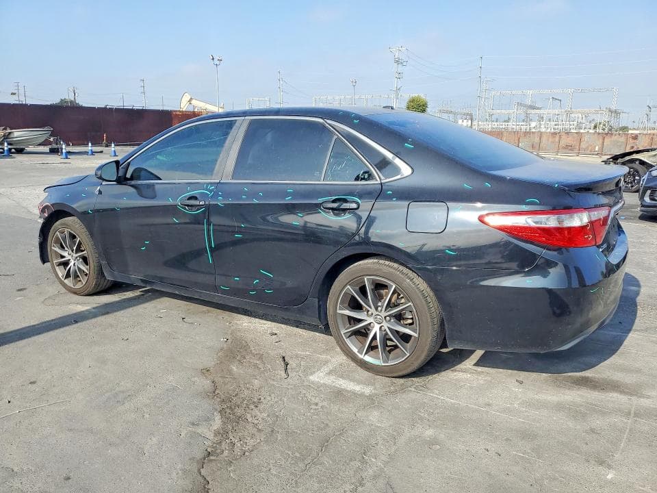 2017 TOYOTA CAMRY XSE 2