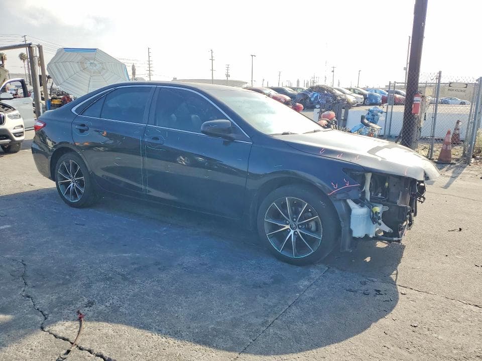 2017 TOYOTA CAMRY XSE 4