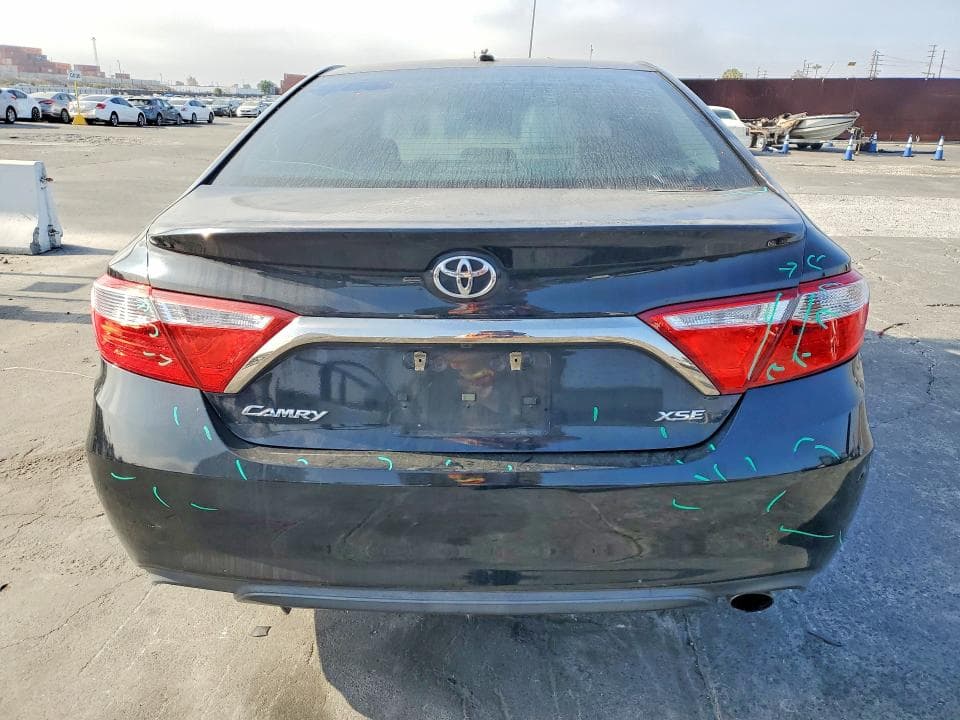 2017 TOYOTA CAMRY XSE 6