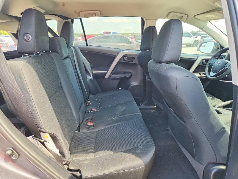 2017 TOYOTA RAV4 LE 11