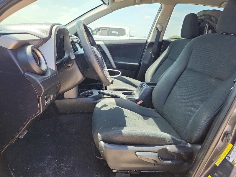 2017 TOYOTA RAV4 LE 7