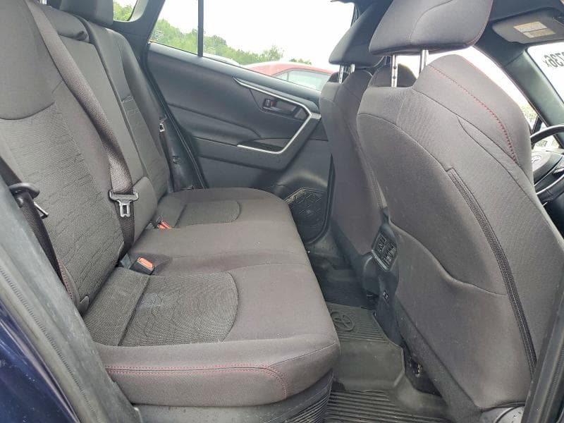 2021 TOYOTA RAV4 PRIME SE 11