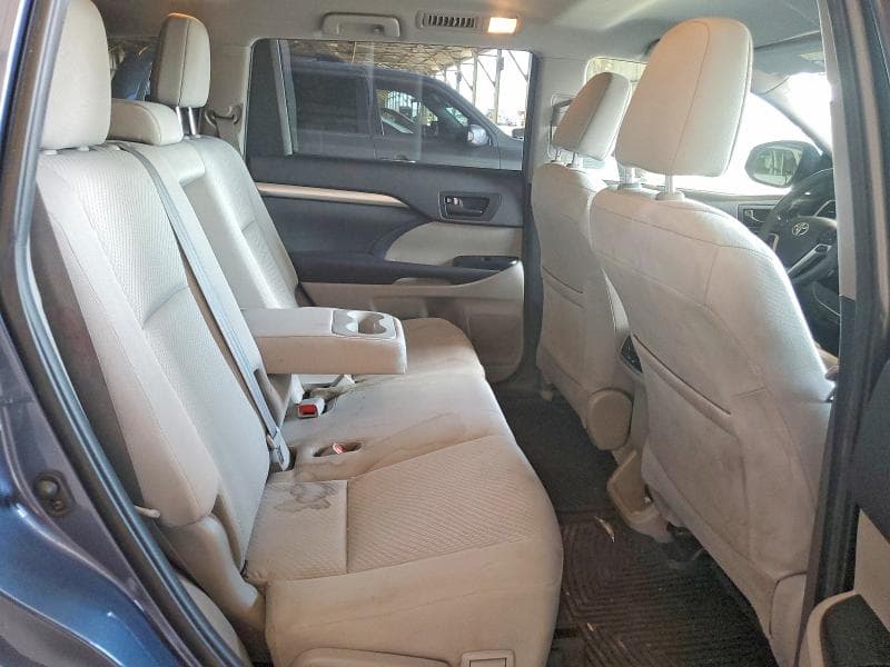 2019 TOYOTA HIGHLANDER LE 10