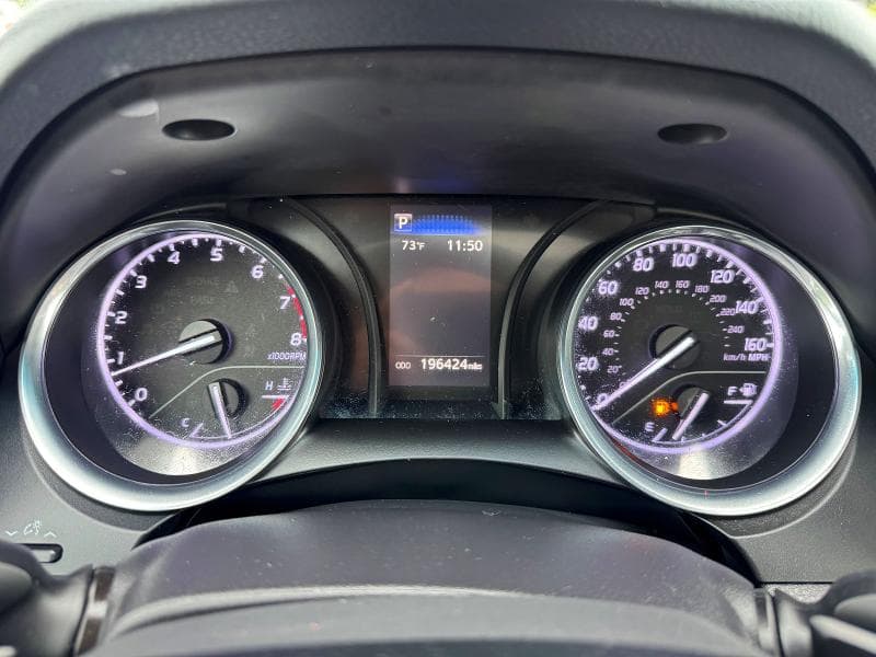 2019 TOYOTA CAMRY SE 6