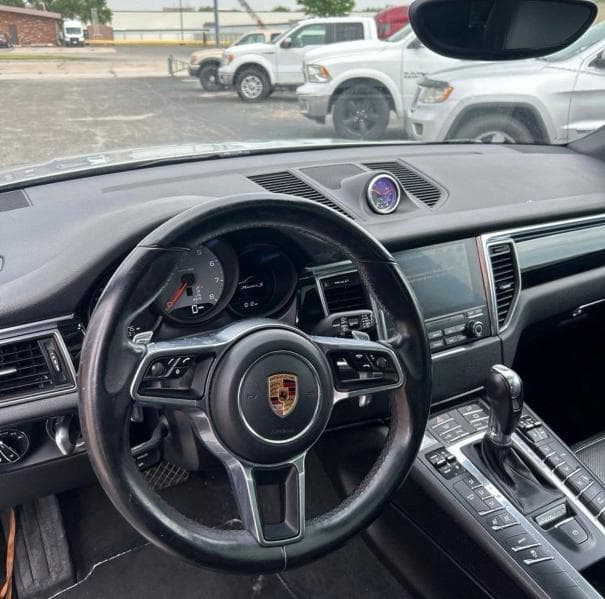 2017 PORSCHE MACAN S 9